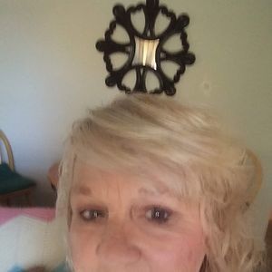 Meet your Posher, Debbie